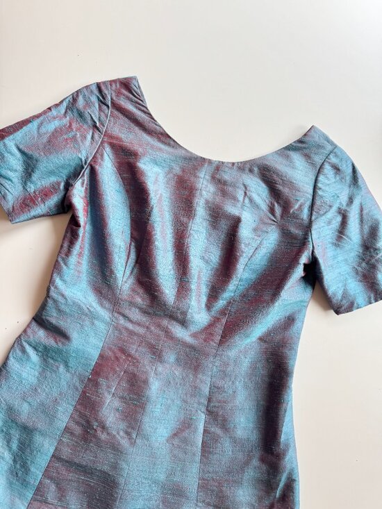 Vintage 60's Unbranded Iridescent Blue Dupioni Silk A-Line Dress, Size S - Picture 6 of 11